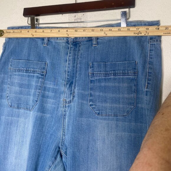Judy Blue Cropped Flare Jeans Womens 3XL Light Wash Denim Raw Hem - Picture 3 of 14